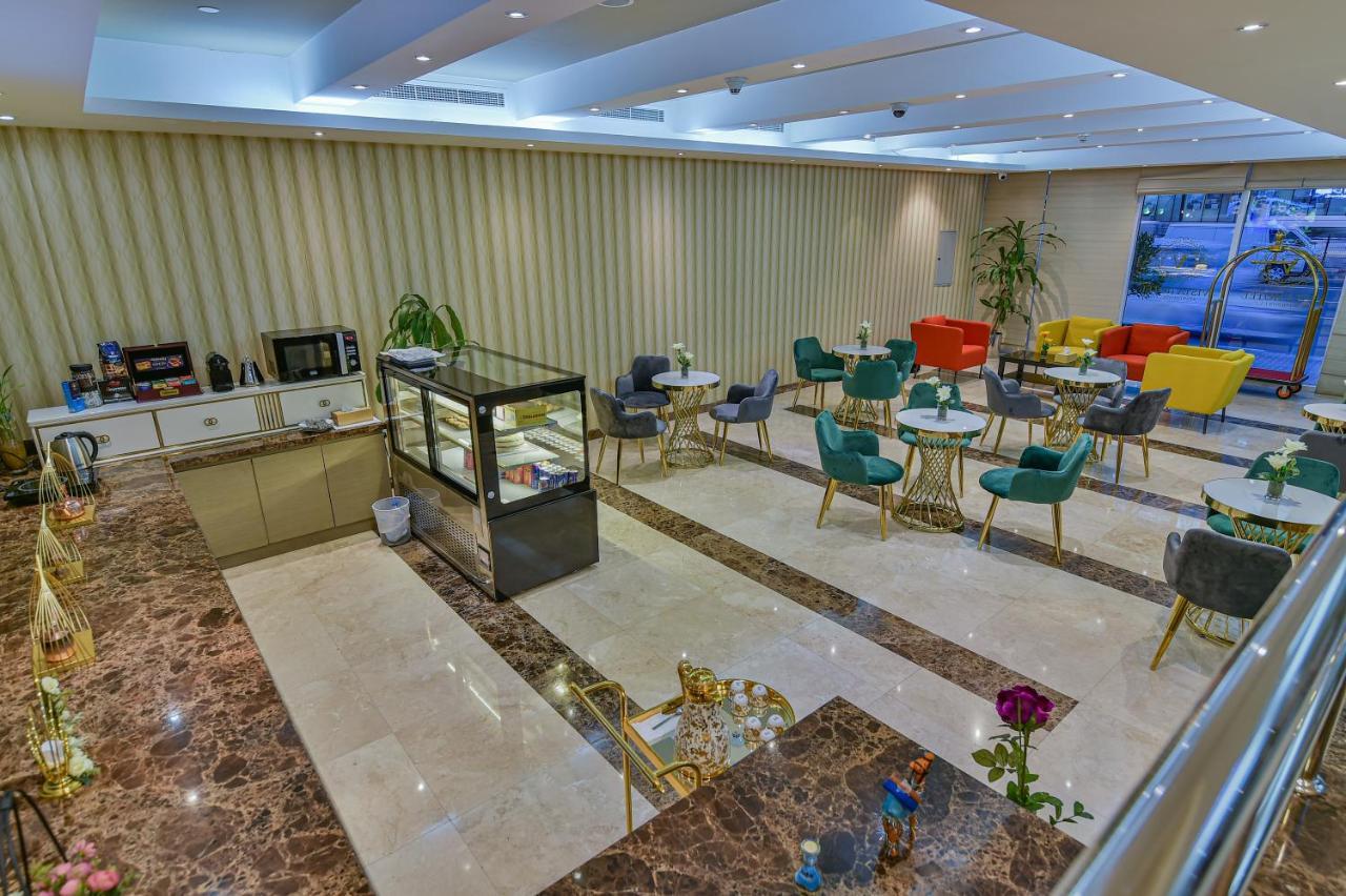 Vista Hotel Apartments Deluxe Дубай Экстерьер фото