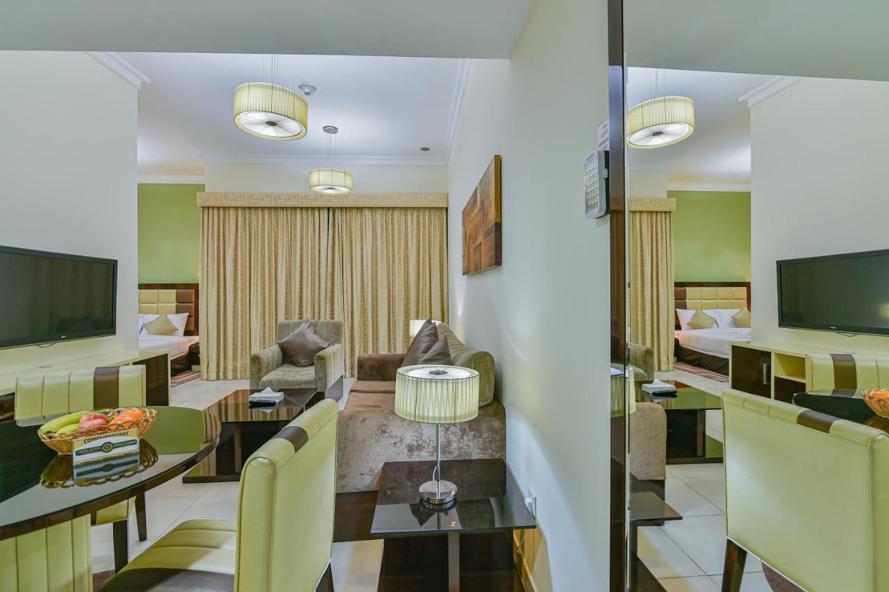 Vista Hotel Apartments Deluxe Дубай Экстерьер фото